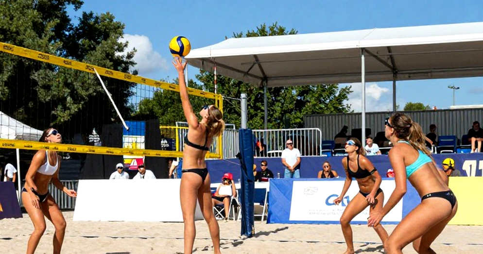 Thirty Years of the NCAA Women's Volleyball Most Outstanding Player Award: Positions, Title Runs and the Beach Pipeline Thirty Years of the NCAA Women's Volleyball Most Outstanding Player Award: Positions, Title Runs and the Beach Pipeline