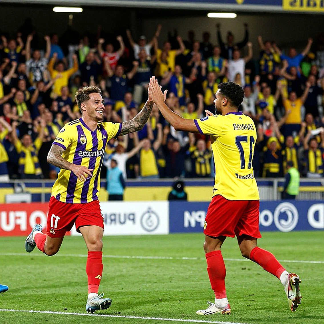 Salah lập hat-trick, Trabzonspor hạ Galatasaray bằng ba lần khai thác cùng một khoảng trống Salah lập hat-trick, Trabzonspor hạ Galatasaray bằng ba lần khai thác cùng một khoảng trống