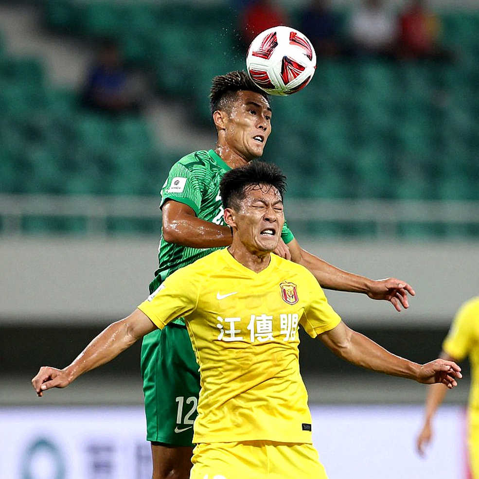 V.League 1: Nghịch lý pressing và khoảng trống 43 mét giữa hai tuyến