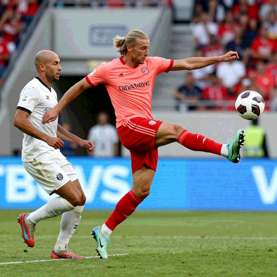 Real Madrid đứng cuối La Liga về quãng đường chạy: Khi cơ bắp giữa sân không che được lỗ hổng tập thể Real Madrid đứng cuối La Liga về quãng đường chạy: Khi cơ bắp giữa sân không che được lỗ hổng tập thể