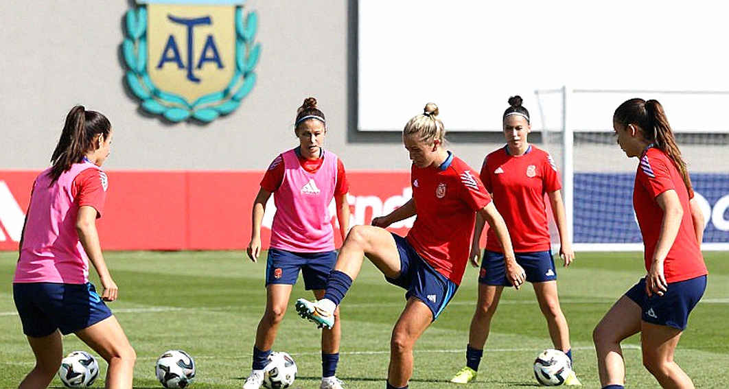 Pha vào bóng của Piovi và khoảng lặng của VAR trong trận Cruz Azul – Toluca
