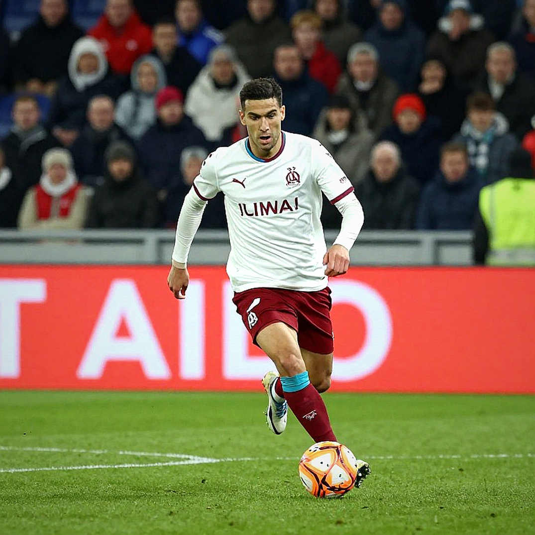 When Car Money Flows Onto the Pitch: From a 3.069 Billion VND Price Tag to the Southeast Asian Football Sponsorship Equation When Car Money Flows Onto the Pitch: From a 3.069 Billion VND Price Tag to the Southeast Asian Football Sponsorship Equation