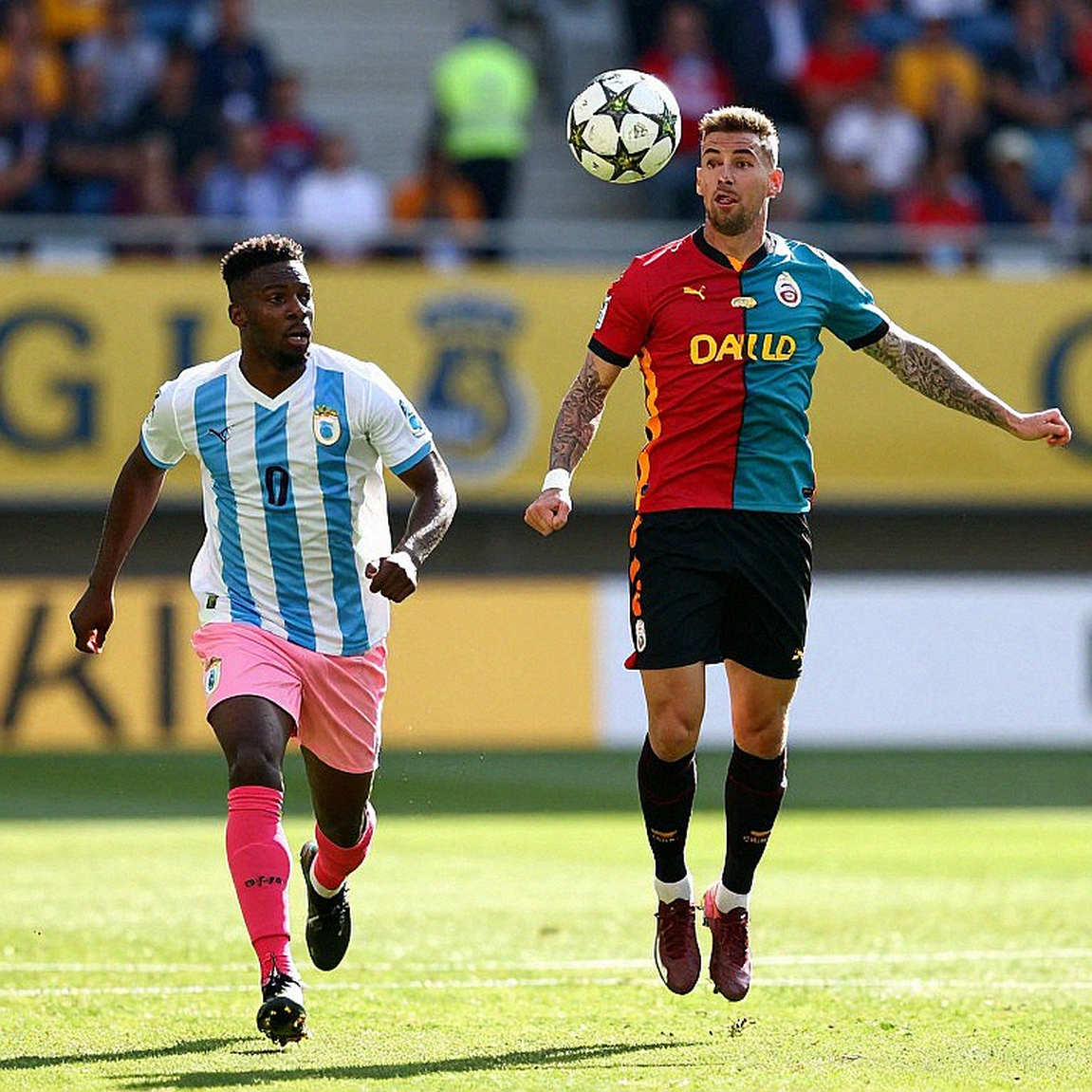 Bayern Munich sảy chân tại Augsburg: Neuer, sự lãng phí và bài toán kế thừa